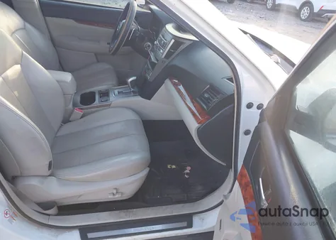 2011 Subaru Outback 2.5I Limited из США, поврежденный, VIN 4S4BRBKC6B3413684